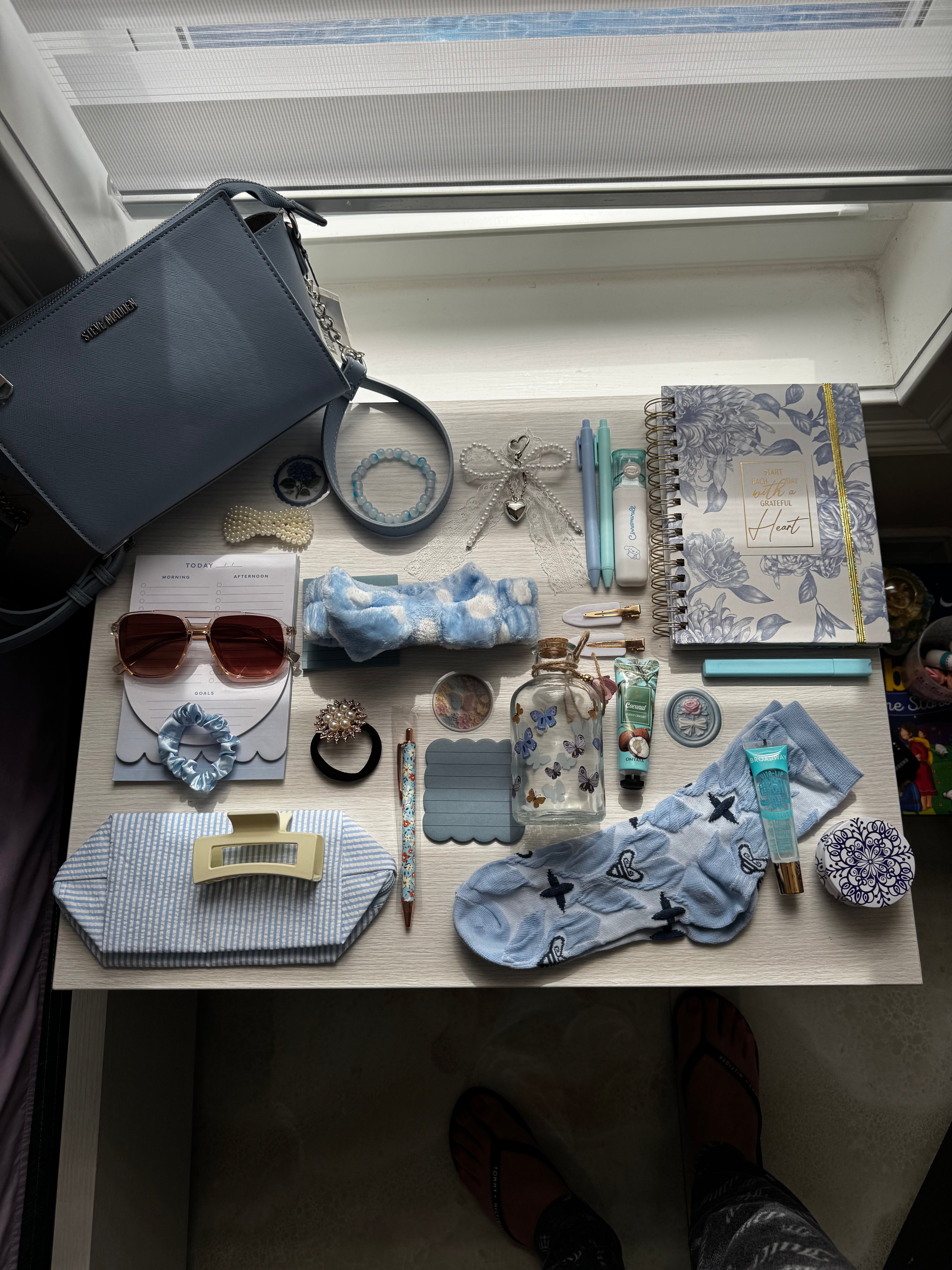 Blue Aesthetic Curated Scoop